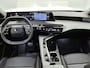 Peugeot e-5008 Allure Long Range 97 kWh 210pk Automaat | Tot 677km WLTP | Warmtepomp |  Panoramic Navigation Pack | Trekhaak | 19"LMV | Dakrails |