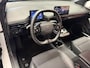 MG MG4 ELECTRIC LUXURY LONG RANGE 204 PK 64 KWH FABRIEKGARANTIE TOT 2031 !!! NAVIGATIE ADAPTIVE CRUISE CONTROL APPLE CARPLAY/ANDROID 360 CAMERA STOEL EN STUURVERWARMING DODEHOEKSENSOREN RIJSTROOKSENSOREN KEYLESS GO ZEER MOOI !!