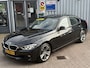 BMW 3-Serie 320i High Executive | AUTOMAAT| XENON | TREKHAAK | NAVI | PDC | CRUISE |