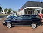 Volvo V70 2.4 Momentum leer navi airco trekhaak