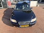 Volvo V70 2.4 Momentum leer navi airco trekhaak