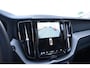 Volvo XC60 T6 350PK Automaat Plug-in Hybrid AWD Plus Dark / Navigatie / 360 Camera / Adaptieve Cruise Control / Stuur & Stoelverwarming / Stoelverwarming achter / Elektr. Achterklep / Schuifdak / Trekhaak