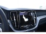 Volvo XC60 T6 350PK Automaat Plug-in Hybrid AWD Plus Dark / Navigatie / 360 Camera / Adaptieve Cruise Control / Stuur & Stoelverwarming / Stoelverwarming achter / Elektr. Achterklep / Schuifdak / Trekhaak