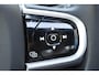 Volvo XC60 T6 350PK Automaat Plug-in Hybrid AWD Plus Dark / Navigatie / 360 Camera / Adaptieve Cruise Control / Stuur & Stoelverwarming / Stoelverwarming achter / Elektr. Achterklep / Schuifdak / Trekhaak