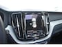 Volvo XC60 T6 350PK Automaat Plug-in Hybrid AWD Plus Dark / Navigatie / 360 Camera / Adaptieve Cruise Control / Stuur & Stoelverwarming / Stoelverwarming achter / Elektr. Achterklep / Schuifdak / Trekhaak