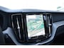 Volvo XC60 T6 350PK Automaat Plug-in Hybrid AWD Plus Dark / Navigatie / 360 Camera / Adaptieve Cruise Control / Stuur & Stoelverwarming / Stoelverwarming achter / Elektr. Achterklep / Schuifdak / Trekhaak