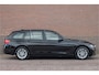 BMW 3-Serie 318i Automaat Corporate Lease Executive, Origineel NL, Sportstoelen, Trekhaak, Full LED, Navigatie, PDC.