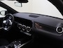 Mercedes-Benz B-klasse 180 Business Solution AMG Parkeercamera / Stoelverwarming / elektrische kofferklep /