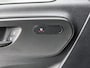 Mercedes-Benz Sprinter 319 1.9 CDI L2H2 30 Jahre Edition Leder Vanstep Full black Zonneklep met Led MAK Safari 3500kg Trekhaak Betimmering Navigatie