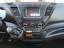 IVECO Daily 35C14 2.3 375 Laadklep 500kg Trekhaak 3500kg trekgewicht Airco 2-Persoons Open laadbak Pick-up P-up Telefoonverbinding Euro 6 Bakwagen