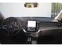 Volvo XC90 T8 445PK Plug-in hybrid AWD Ultra Dark | Luchtvering | Gelamineerde Ruiten | Nappa Leder incl. Ventilatie & Massagefunctie | 22" Velgen | Adaptive Cruise & Pilot Assist | 360 Camera | Semi elektr.  Trekhaak |