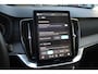 Volvo XC90 T8 445PK Plug-in hybrid AWD Ultra Dark | Luchtvering | Gelamineerde Ruiten | Nappa Leder incl. Ventilatie & Massagefunctie | 22" Velgen | Adaptive Cruise & Pilot Assist | 360 Camera | Semi elektr.  Trekhaak |