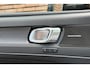 Volvo XC40 B4 Plus Black Edition | Panoramisch schuif-/kanteldak | Elektrisch verstelbare voorstoelen met geheugenfunctie | 360 graden camera | Extra getint glas achter | Premium audio by Harman Kardon | Dak in contrasterende kleur Black Stone | Stoel- / stuurwielverwarming | 20 inch. lichtmetalen velgen | Adaptieve cruise control | BLIS
