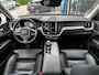 Volvo XC60 2.0 B5 250 PK Inscription Aut. | SCHUIF/KANTELDAK| HEAD UP DISPLAY| LEDER| ADAPTIEVE CRUISE CONTROL| HARMAN/KARDON SOUND| DODEHOEK DETECTIE| FULL LED|