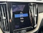 Volvo XC60 2.0 B5 250 PK Inscription Aut. | SCHUIF/KANTELDAK| HEAD UP DISPLAY| LEDER| ADAPTIEVE CRUISE CONTROL| HARMAN/KARDON SOUND| DODEHOEK DETECTIE| FULL LED|