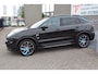 Lynk & Co 01 1.5 Panoramadak/360° Camera/Keyless/Lane assist/Adaptive cruise control/Apple carplay/Climate control/Stoelverwarming/Dodehoek detectie/Elektrisch sluitende achterklep/Elektrisch verstelbare stoel met geheugen