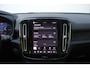 Volvo EX40 Single Motor Extended Range Plus 82 kWh | Trekhaak | Verwarmbare voorstoelen en stuurwiel | Warmtepomp | Premium audio by Harman Kardon | Apple carplay/Android auto | Adaptieve cruise control