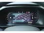 Volvo EX40 Single Motor Extended Range Plus 82 kWh | Trekhaak | Verwarmbare voorstoelen en stuurwiel | Warmtepomp | Premium audio by Harman Kardon | Apple carplay/Android auto | Adaptieve cruise control