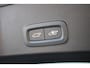 Volvo EX40 Single Motor Extended Range Plus 82 kWh | Trekhaak | Verwarmbare voorstoelen en stuurwiel | Warmtepomp | Premium audio by Harman Kardon | Apple carplay/Android auto | Adaptieve cruise control