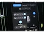 Volvo EX40 Single Motor Extended Range Plus 82 kWh | Trekhaak | Verwarmbare voorstoelen en stuurwiel | Warmtepomp | Premium audio by Harman Kardon | Apple carplay/Android auto | Adaptieve cruise control