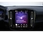 Volvo EX40 Single Motor Extended Range Plus 82 kWh | Trekhaak | Verwarmbare voorstoelen en stuurwiel | Warmtepomp | Premium audio by Harman Kardon | Apple carplay/Android auto | Adaptieve cruise control