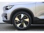 Volvo EX40 Single Motor Extended Range Plus 82 kWh | Trekhaak | Verwarmbare voorstoelen en stuurwiel | Warmtepomp | Premium audio by Harman Kardon | Apple carplay/Android auto | Adaptieve cruise control