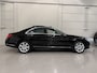 Mercedes-Benz S-klasse 500 4Matic Prestige Plus PANO/BURMESTER/NAPPA-LEER/SOFT-CLOSE/360CAMERA/VENTILATIE/LUCHTVERING/SFEER/DISTRONIC/ALCANTARA-HEMEL/OBSIDIANSCHWARZ/VOLLEDIG MERCEDES DEALER HISTORIE