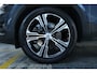 Volvo XC40 T4 Recharge Inscription | Panoramadak | Lederen Bekleding | Parkeercamera | Parkeersensoren voor + achter | Stoelverwarming | Stuurwielverwarming | Navigatie | Apple Carplay / Android Auto