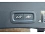 Volvo XC40 T4 Recharge Inscription | Panoramadak | Lederen Bekleding | Parkeercamera | Parkeersensoren voor + achter | Stoelverwarming | Stuurwielverwarming | Navigatie | Apple Carplay / Android Auto