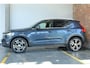 Volvo XC40 T4 Recharge Inscription | Panoramadak | Lederen Bekleding | Parkeercamera | Parkeersensoren voor + achter | Stoelverwarming | Stuurwielverwarming | Navigatie | Apple Carplay / Android Auto