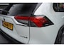 Toyota RAV4 2.5 Hybrid Bi-Tone Aut/Camera/Carplay/Ele.Panodak/Trekhaak/Park.sensoren