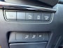 Mazda 3 2.0 e-SkyActiv-X M Hybrid 180 Comfort met Bose AUTOMAAT | LEDER | Bose Audio | A.CAMERA | HEAD-UP DISPLAY | APPLE CARPLAY/ANDROID AUTO | 18"LM VELGEN | NED.AUTO | DELAER ONDERHOUDEN |