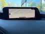 Mazda 3 2.0 e-SkyActiv-X M Hybrid 180 Comfort met Bose AUTOMAAT | LEDER | Bose Audio | A.CAMERA | HEAD-UP DISPLAY | APPLE CARPLAY/ANDROID AUTO | 18"LM VELGEN | NED.AUTO | DELAER ONDERHOUDEN |