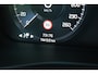 Volvo XC40 T2 R-Design | Verwarmbare voorstoelen en stuurwiel | Apple carplay/Android auto | Adaptieve cruise control | Keyless | Parkeersensor achter | Extra getint glas | 18 inch Lichtmetalen velgen