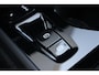 Volvo XC40 T2 R-Design | Verwarmbare voorstoelen en stuurwiel | Apple carplay/Android auto | Adaptieve cruise control | Keyless | Parkeersensor achter | Extra getint glas | 18 inch Lichtmetalen velgen