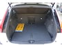 Volvo XC40 T2 R-Design | Verwarmbare voorstoelen en stuurwiel | Apple carplay/Android auto | Adaptieve cruise control | Keyless | Parkeersensor achter | Extra getint glas | 18 inch Lichtmetalen velgen