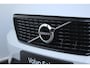 Volvo XC40 T2 R-Design | Verwarmbare voorstoelen en stuurwiel | Apple carplay/Android auto | Adaptieve cruise control | Keyless | Parkeersensor achter | Extra getint glas | 18 inch Lichtmetalen velgen