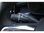 Volvo XC40 T2 R-Design | Verwarmbare voorstoelen en stuurwiel | Apple carplay/Android auto | Adaptieve cruise control | Keyless | Parkeersensor achter | Extra getint glas | 18 inch Lichtmetalen velgen