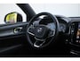 Volvo XC40 T2 R-Design | Verwarmbare voorstoelen en stuurwiel | Apple carplay/Android auto | Adaptieve cruise control | Keyless | Parkeersensor achter | Extra getint glas | 18 inch Lichtmetalen velgen