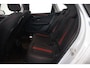 BMW 2-Serie Active Tourer 220i Executive Sport Automaat | Trekhaak | Panoramadak | LED