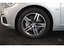 BMW 2-Serie Active Tourer 220i Executive Sport Automaat | Trekhaak | Panoramadak | LED