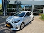 Toyota Yaris 1.5 Hybrid Active platinum pearl white