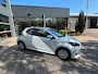 Toyota Yaris 1.5 Hybrid Active platinum pearl white