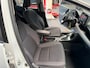 Toyota Yaris 1.5 Hybrid Active platinum pearl white