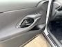 Toyota Yaris Cross 1.5 Hybrid 130 Executive Keyless entry+start/Cruisecontrole adapt./achteruitrijcam./Parkeersens. V+A/Elektr. climatecontrole/Verwarmde in hoogte verst.b. stoelen/L/M 18 inch/Led verlicht./lederen microvezel bekled./G