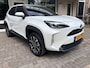 Toyota Yaris Cross 1.5 Hybrid 130 Executive Keyless entry+start/Cruisecontrole adapt./achteruitrijcam./Parkeersens. V+A/Elektr. climatecontrole/Verwarmde in hoogte verst.b. stoelen/L/M 18 inch/Led verlicht./lederen microvezel bekled./G