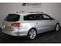 Volkswagen Passat Variant 1.8 TSI Highline | Trekhaak | Panoramadak | Bi-Xenon