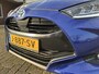 Toyota Yaris 1.5 Hybrid Dynamic 1e eigenaar, dealeronderhouden, parkeersensoren voor, parkeercamera achter, Apple Carplay, Android Auto, Toyota 10 jaar garantie programma, Toyota pechhulppas, rijklaarprijs incl. garantie en onderhoud!