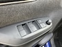 Toyota Yaris 1.5 Hybrid Dynamic 1e eigenaar, dealeronderhouden, parkeersensoren voor, parkeercamera achter, Apple Carplay, Android Auto, Toyota 10 jaar garantie programma, Toyota pechhulppas, rijklaarprijs incl. garantie en onderhoud!