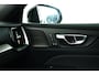Volvo V60 2.0 T8 Plug-in hybrid AWD Ultimate Dark Panorama / Opendak / Harmankardon / HUD / Pilot assist